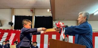 みんな頑張ったね!(賞状伝達)